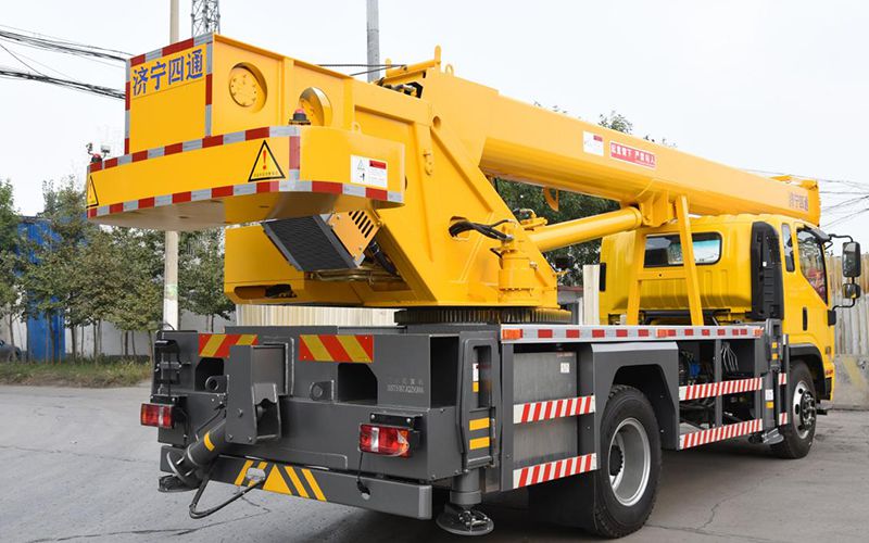 Camion-grue 12T, STSQ12C