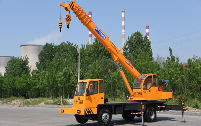 Camion-grue 8T, STSQ8A