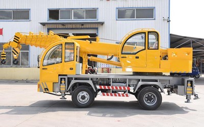Camion-grue 8T, STSQ8D
