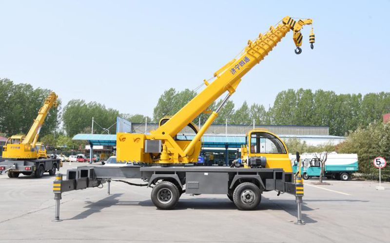 Camion-grue 8T, STSQ8D