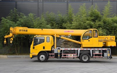 Camion-grue 10T, STSQ10C