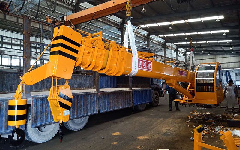 Grue à flèche télescopique 8T, STSQ8C